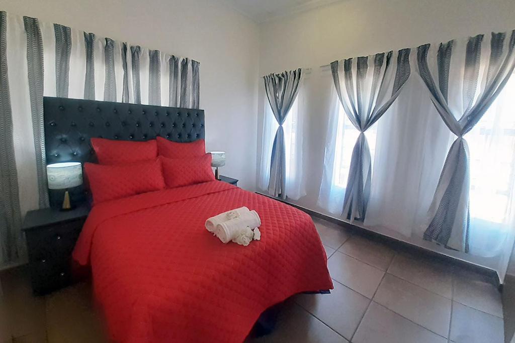 Queens Palace Pretoria-Noord 部屋 写真