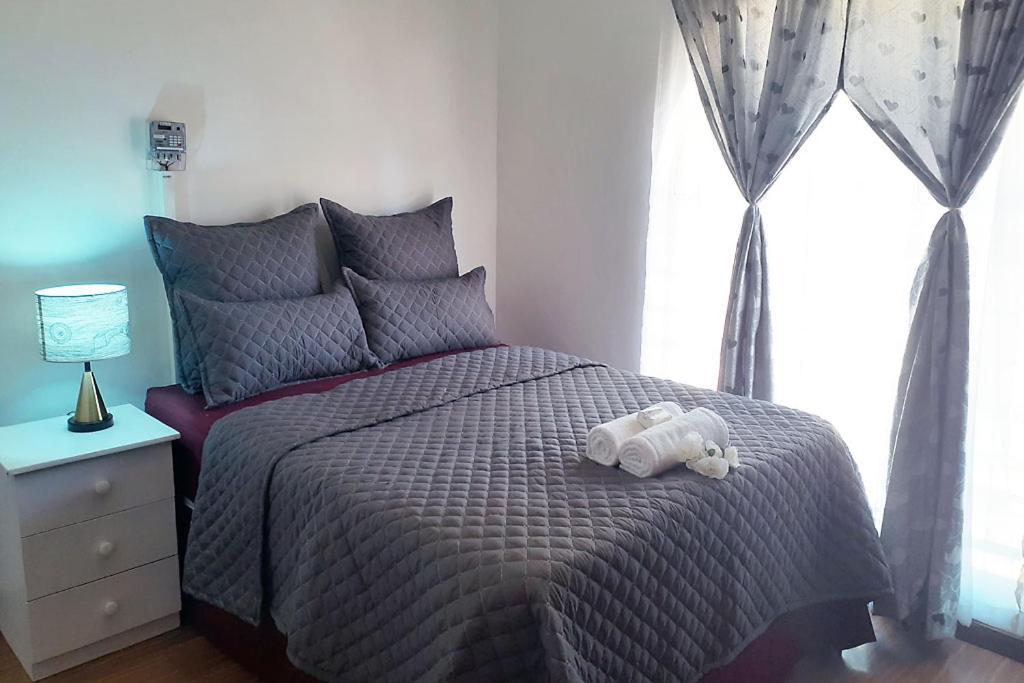 Queens Palace Pretoria-Noord エクステリア 写真