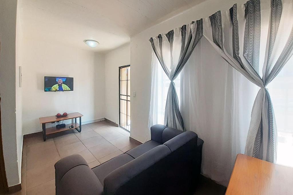Queens Palace Pretoria-Noord 部屋 写真
