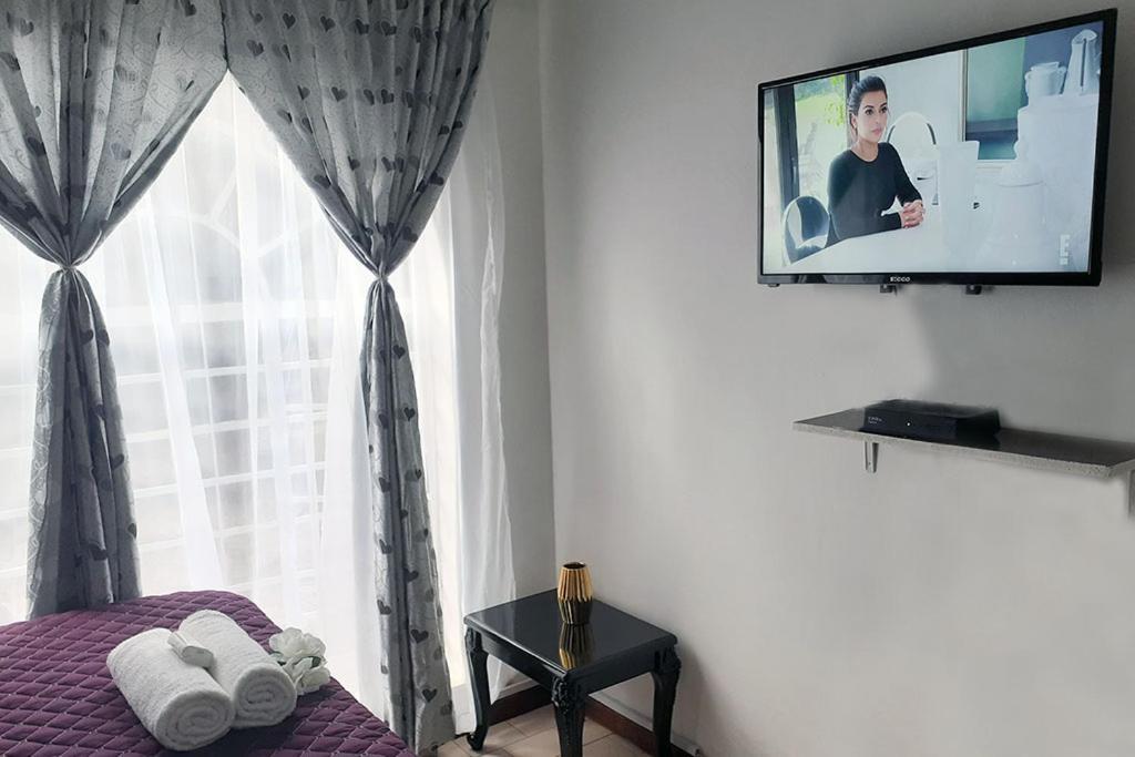 Queens Palace Pretoria-Noord 部屋 写真