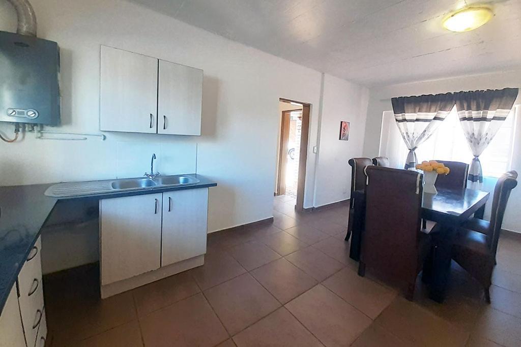 Queens Palace Pretoria-Noord 部屋 写真